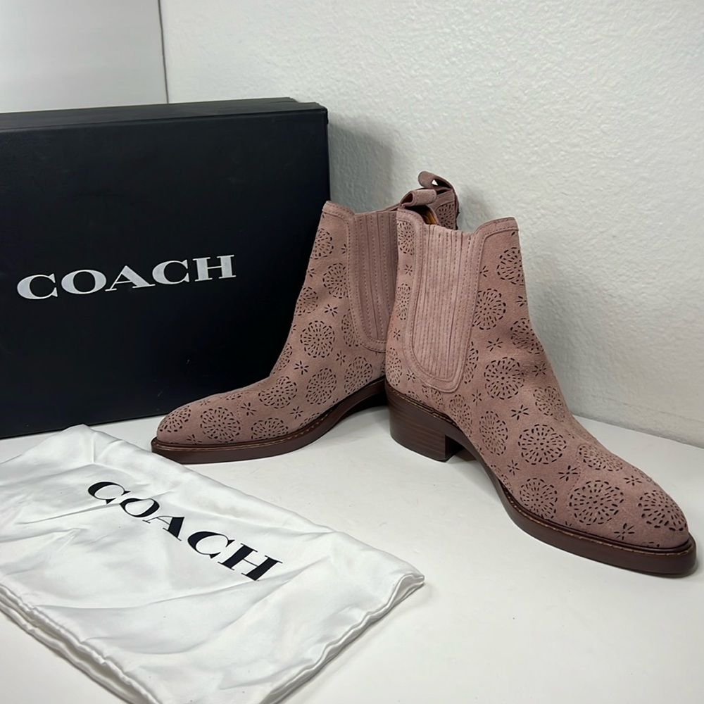 NWB Coach Bowery Chelsea Boot With Cut Out Tea Rose Pink Leather Womens Size 10B